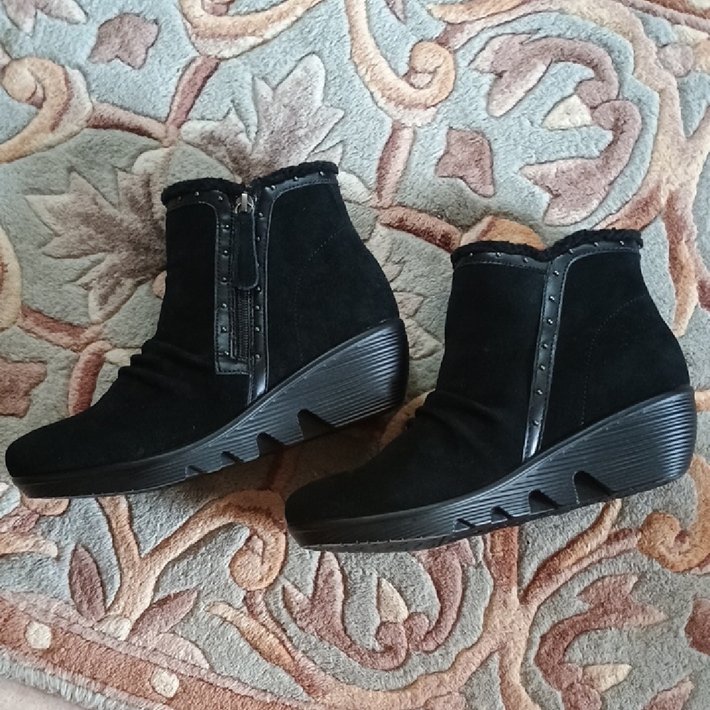 Skechers Black Suede Leather Ankle Boots with Rugged Sole, NWOT